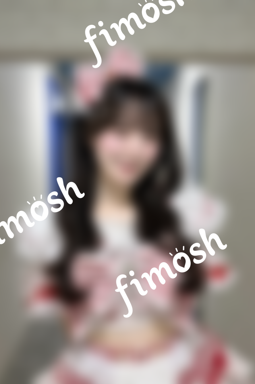 新衣装の未公開の写真でフィモッシュ！