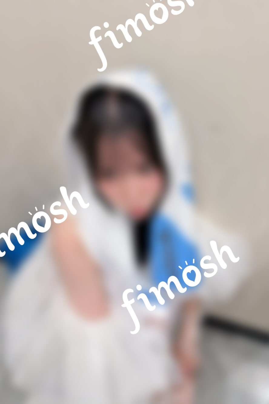 頭を撫でられなかったゆみのちゃん🌀🌀