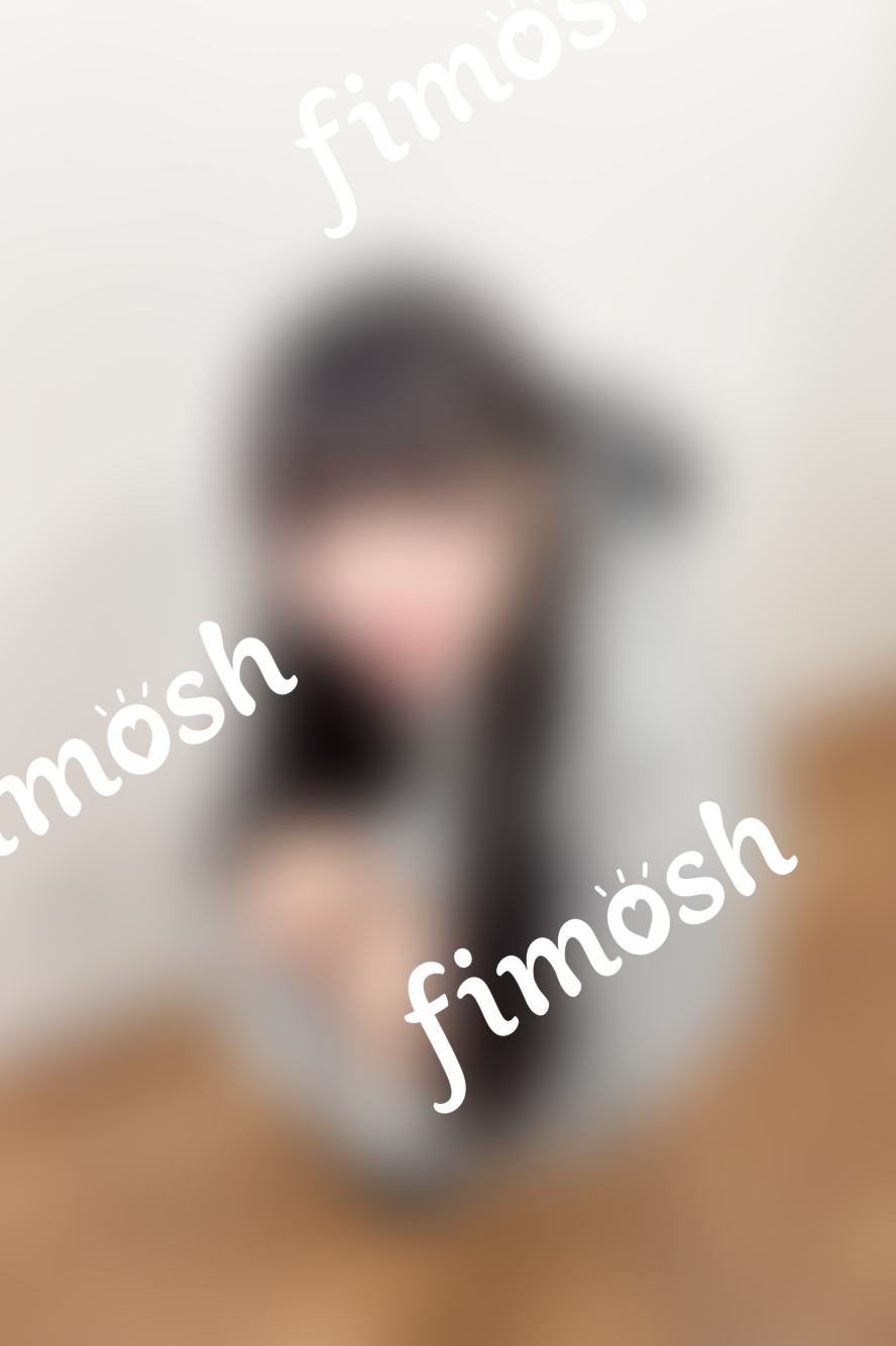 おすわりしてる